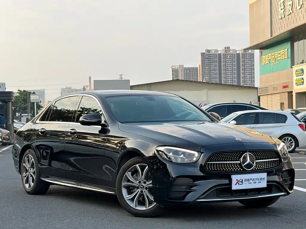Mercedes-Benz E-Class 2022