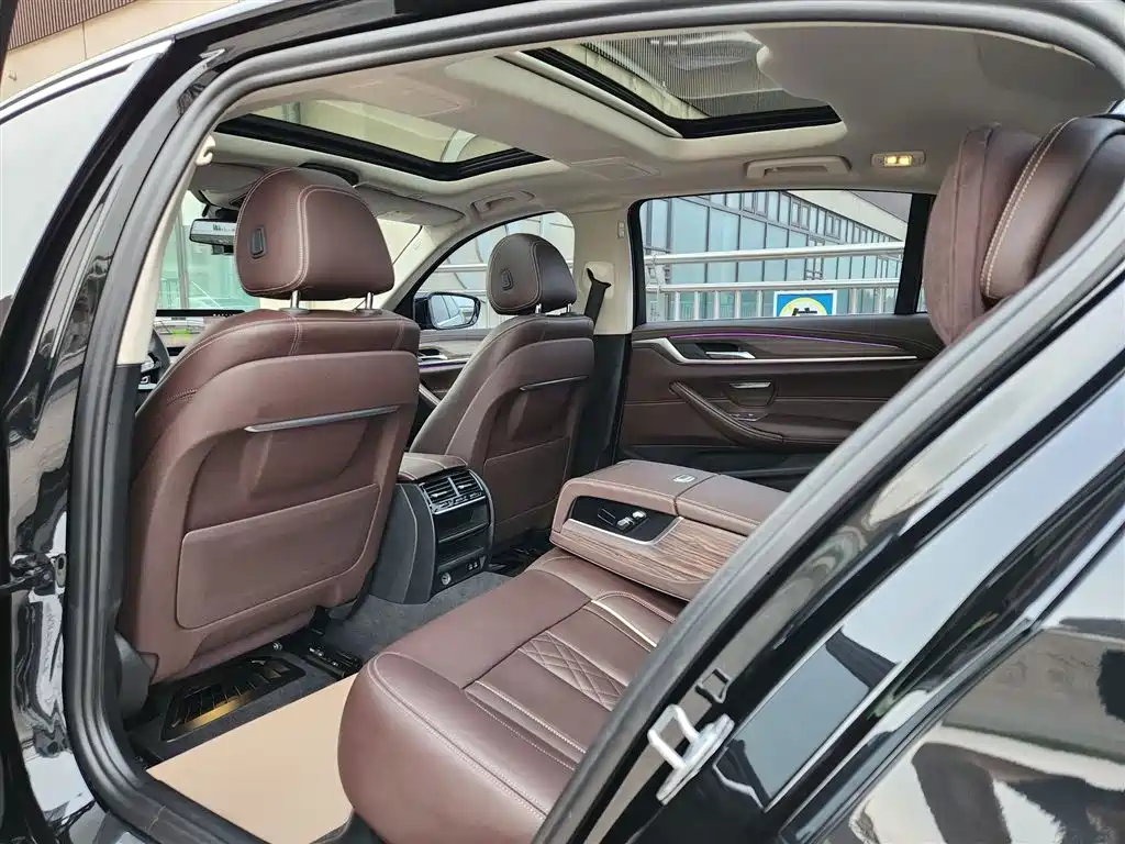 BMW 5 Series 2020
