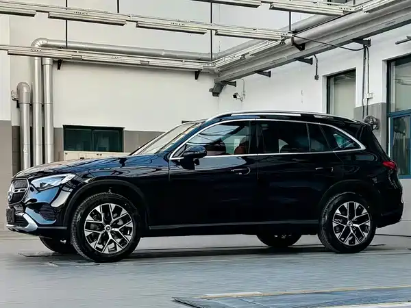Mercedes-Benz GLC 2025