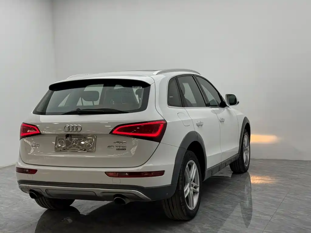 Audi Q5 2018 — фото 11