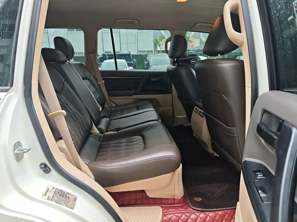 Toyota Land Cruiser 2015 — фото 8
