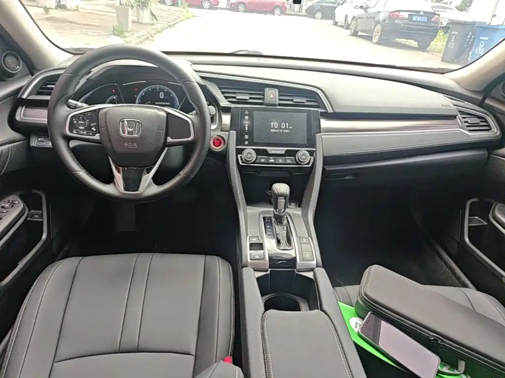 Honda Civic 2020 — фото 10