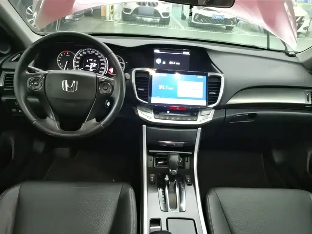 Honda Accord 2014 — фото 10