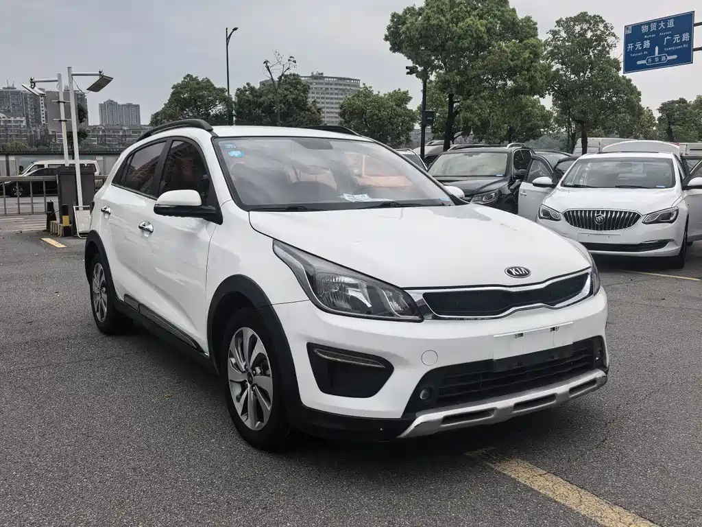 Kia KX Cross 2018 — фото 3
