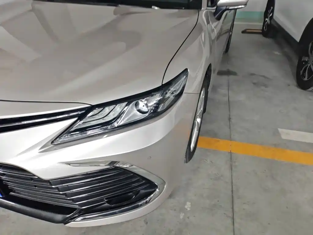 Toyota Camry 2022 — фото 24