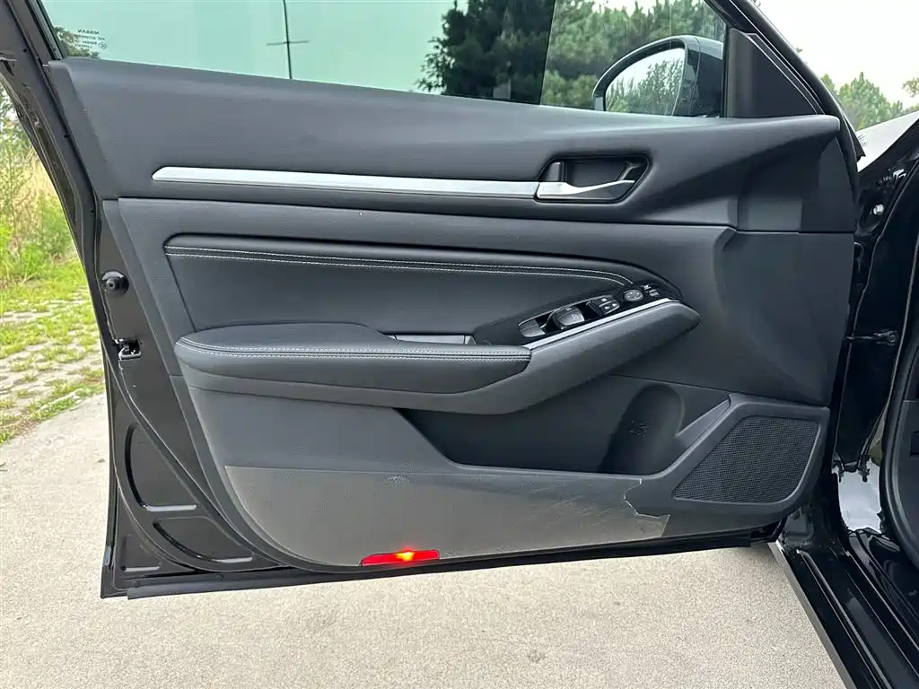 Nissan Teana 2021 — фото 12