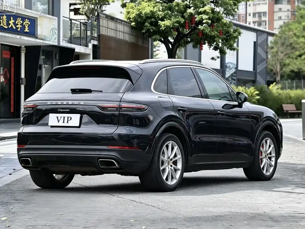 Porsche Cayenne 2018 — фото 9