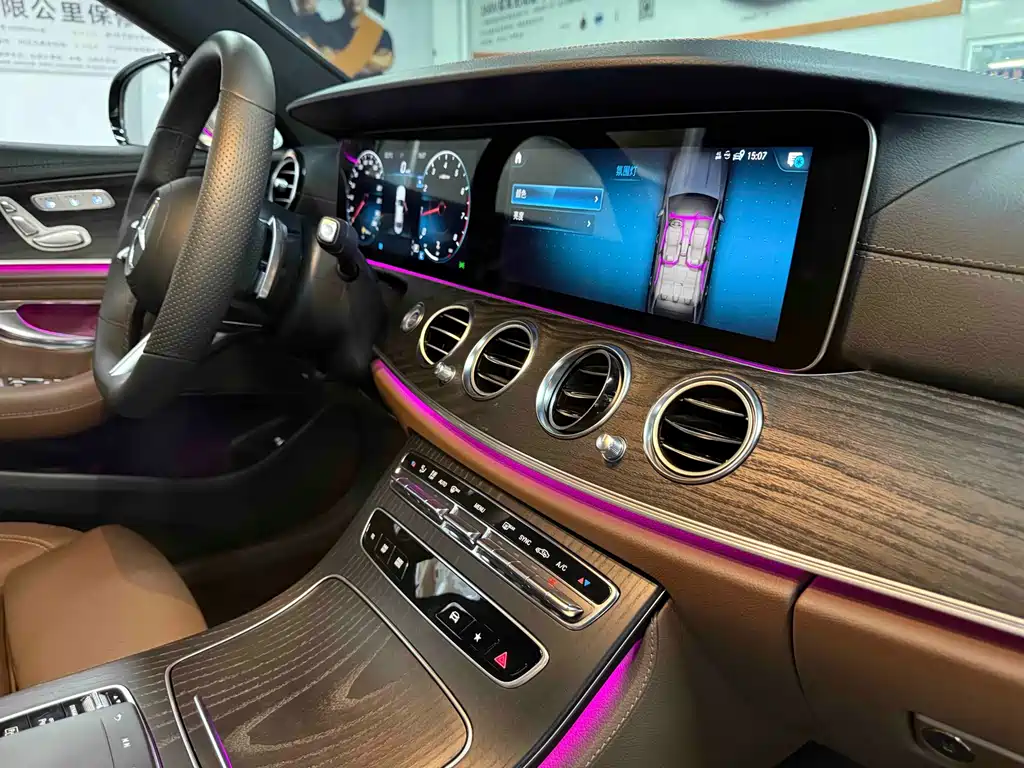 Mercedes-Benz E-Class 2022 — фото 38