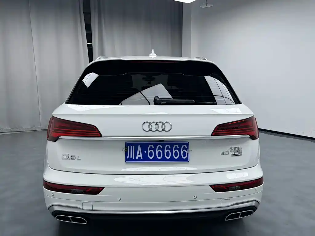Audi Q5L 2023 — фото 8