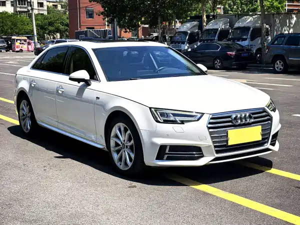 Audi A4L 2018