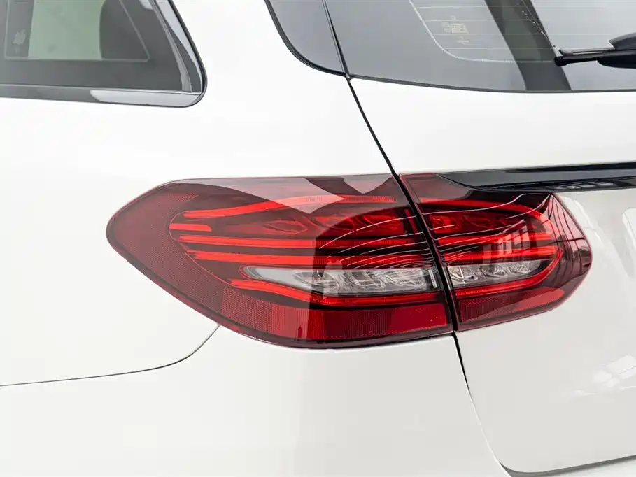 Mercedes-Benz C-Class 2020 — фото 19