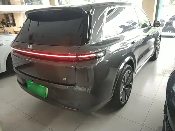 Li Auto L8 2025