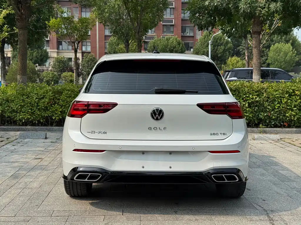 Volkswagen Golf 2023