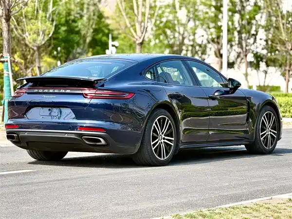 Porsche Panamera 2017