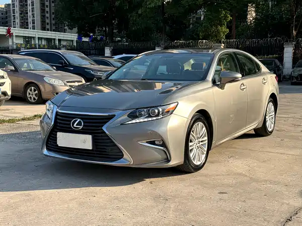 Lexus ES 2015