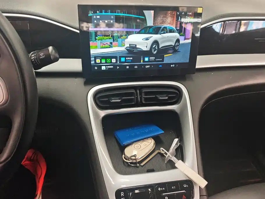 Geely Galaxy Starwish 2025 — фото 13