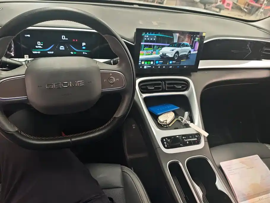 Geely Galaxy Starwish 2025 — фото 12