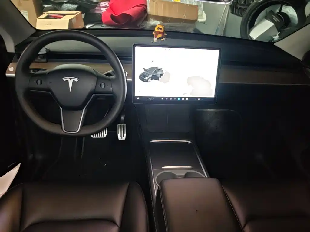 Tesla Model Y 2021 — фото 10