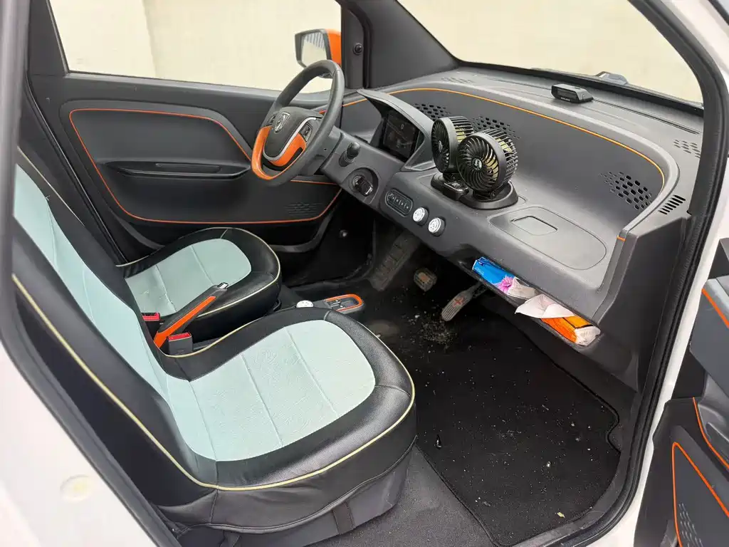 Baojun E100 2019