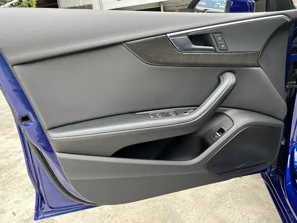 Audi A4L 2020