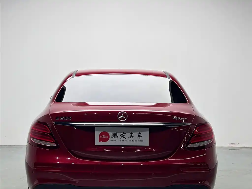 Mercedes-Benz E-Class 2017 — фото 16