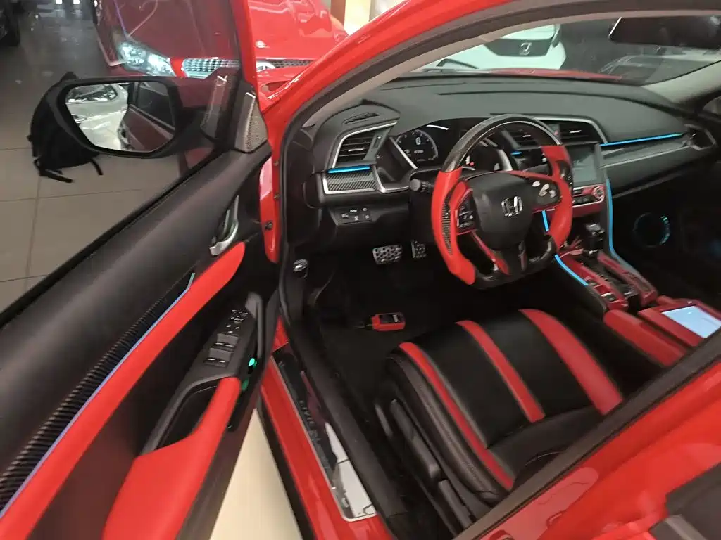 Honda Civic 2020 — фото 16