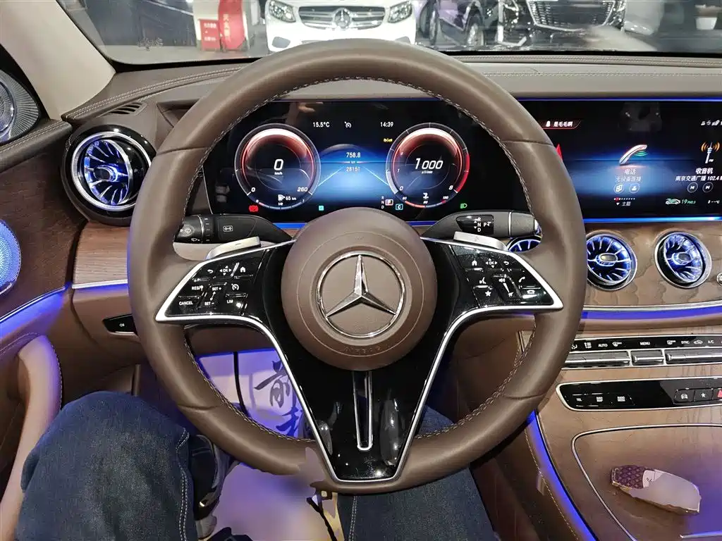 Mercedes-Benz E-Class 2023 — фото 11