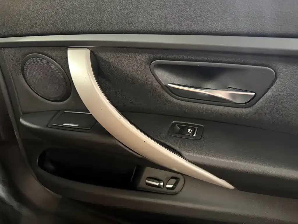 BMW 3 Series 2015 — фото 14