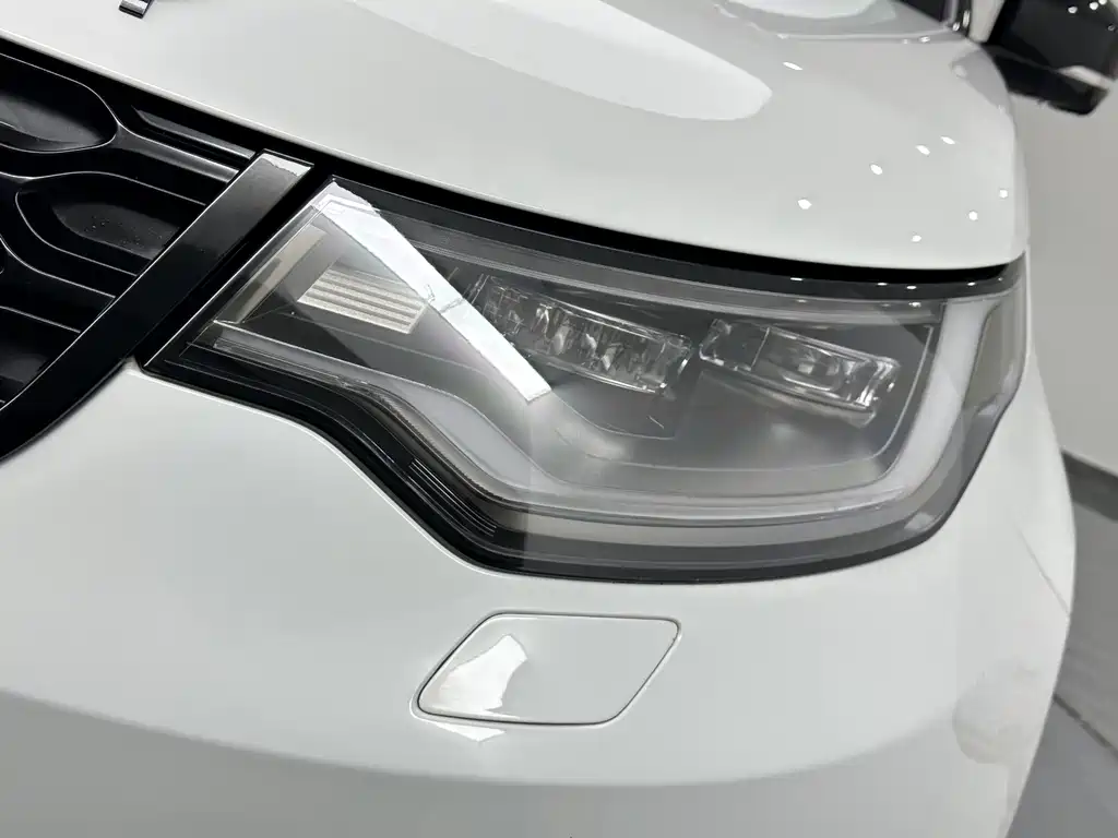 Land Rover Discovery 2022 — фото 18