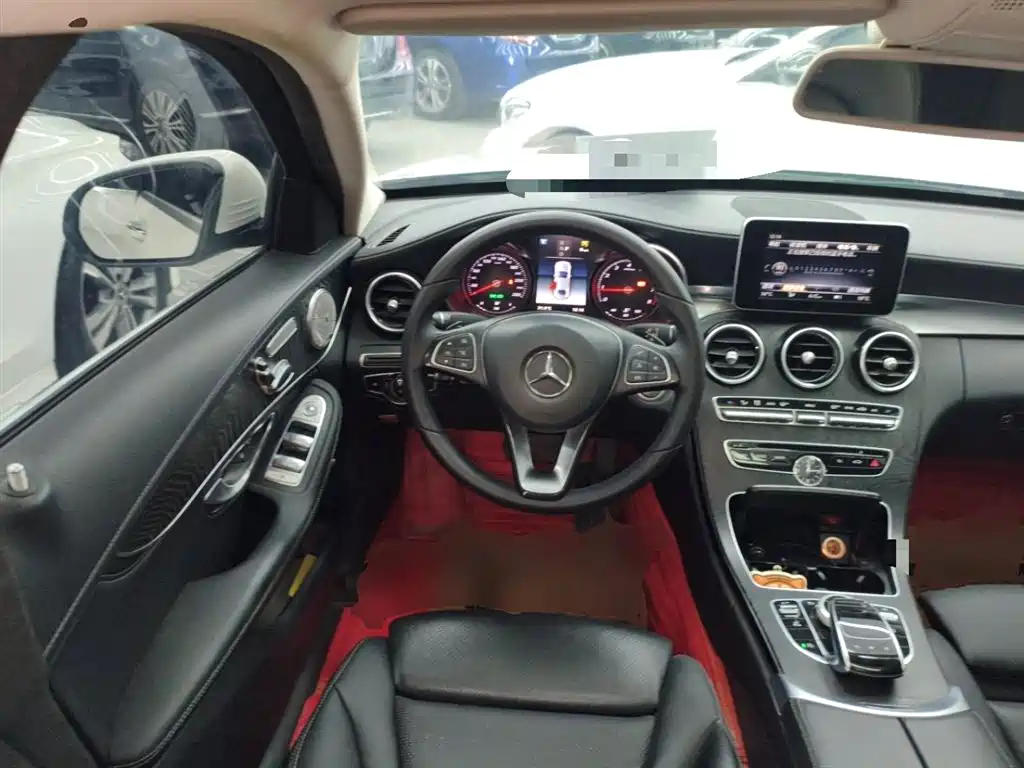 Mercedes-Benz C-Class 2018 — фото 11