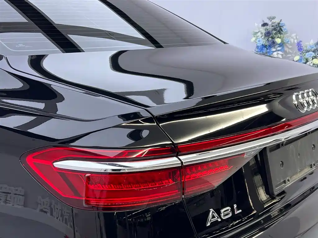 Audi A8 2020 — фото 11