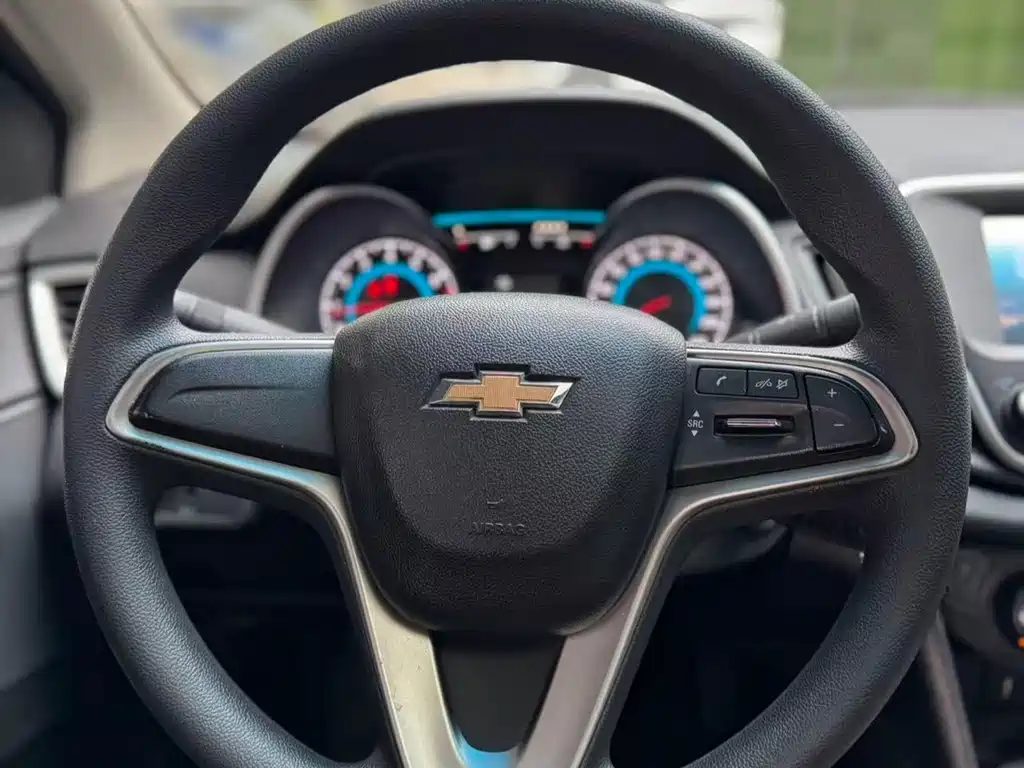 Chevrolet Cavalier 2018 — фото 9