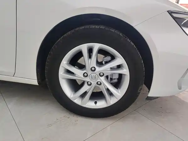 Buick Regal 2024