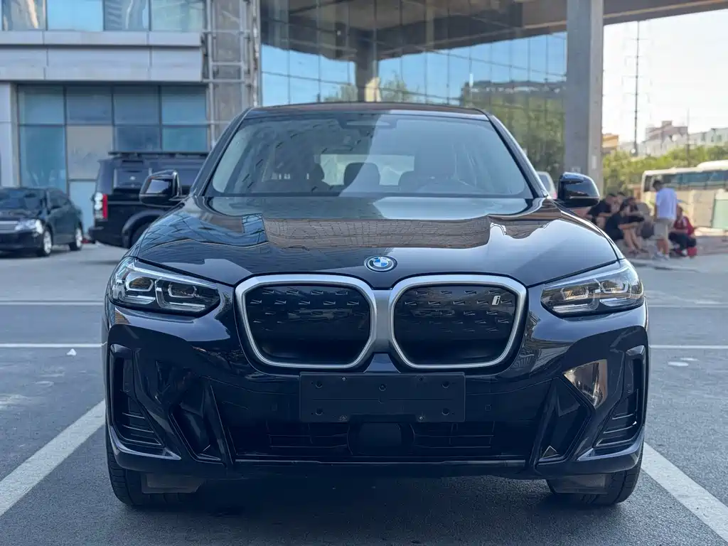 BMW iX3 2023 — фото 2