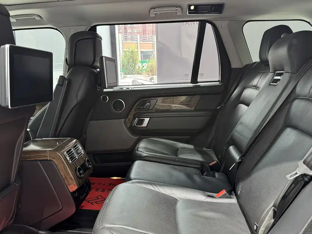 Land Rover Range Rover 2019 — фото 23