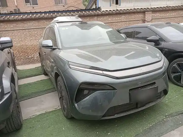 BYD Tang L 2025