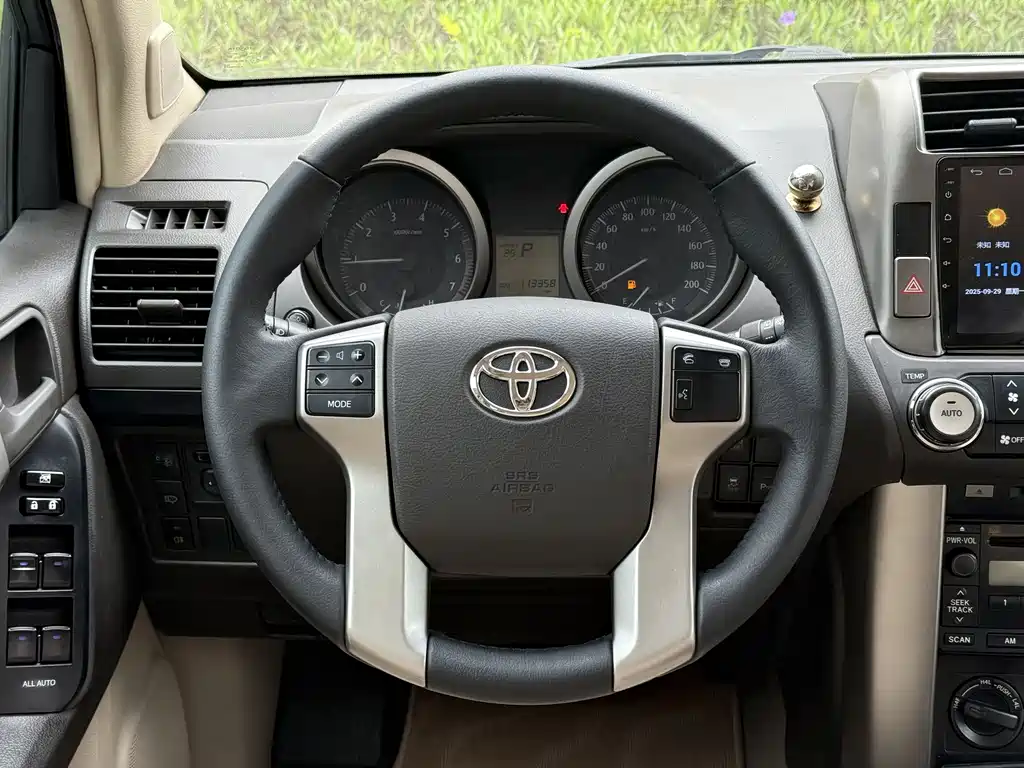 Toyota Prado 2014 — фото 10