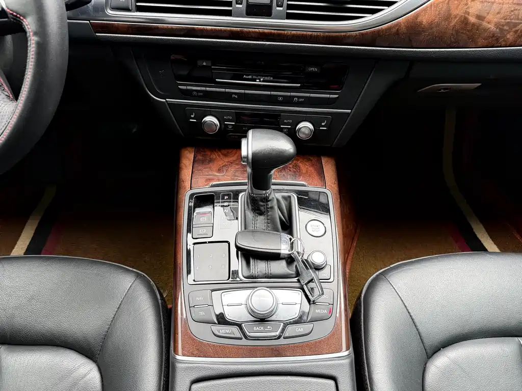Audi A6L 2015 — фото 14