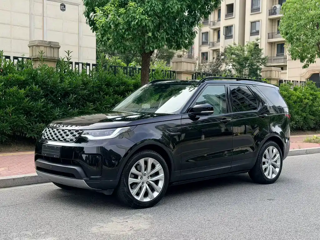 Land Rover Discovery 2024 — фото 1