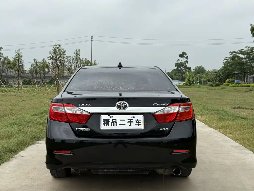 Toyota Camry 2013 — фото 7