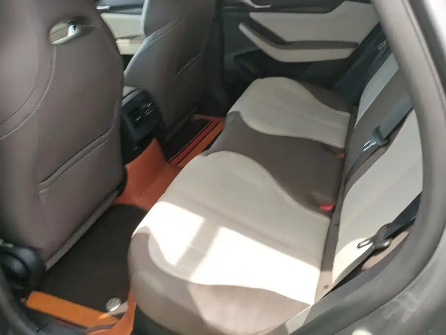 BYD Qin PLUS 2023 — фото 11