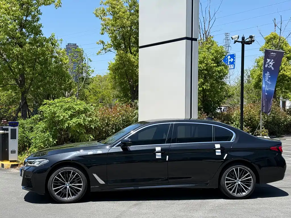 BMW 5 Series 2024