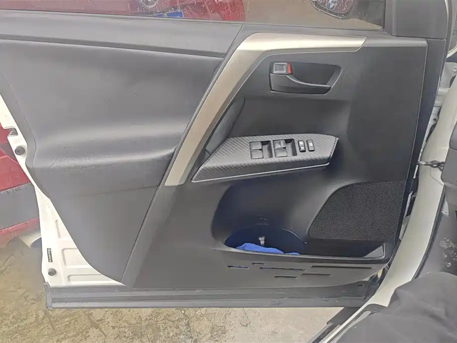 Toyota RAV4 2016