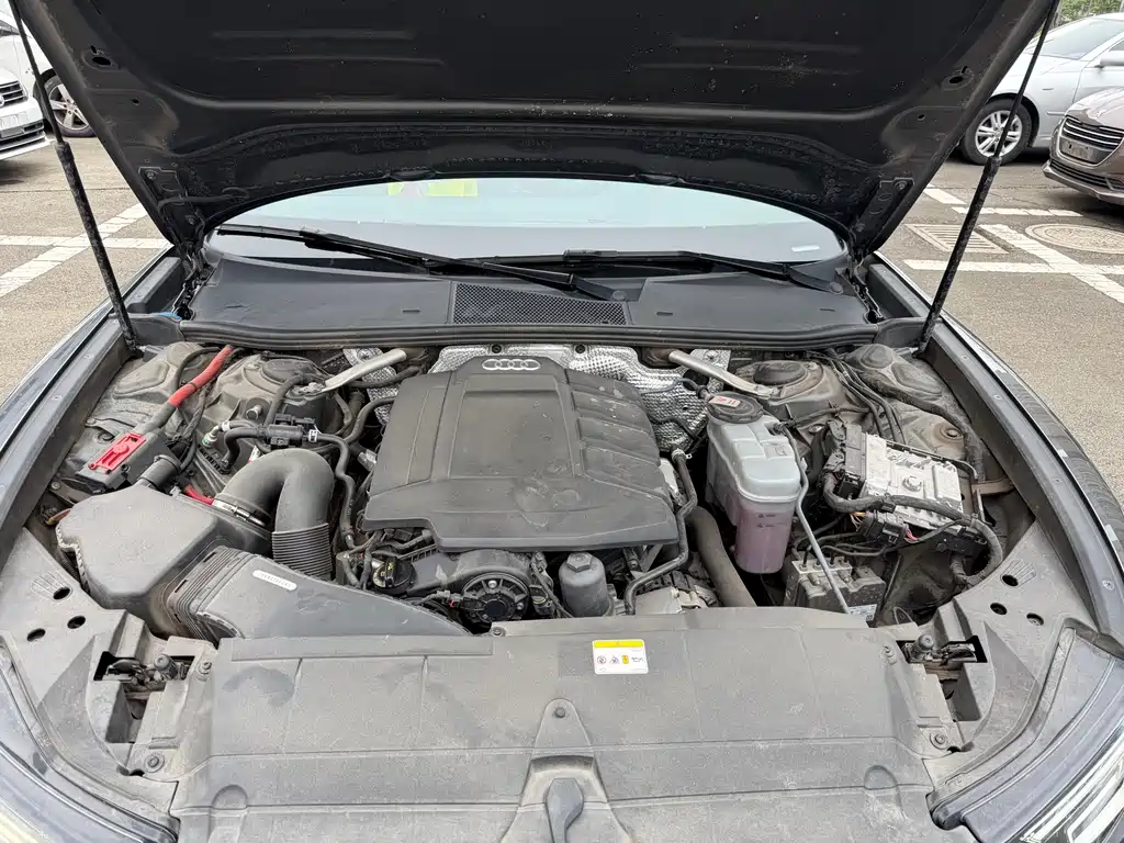 Audi A6L 2022