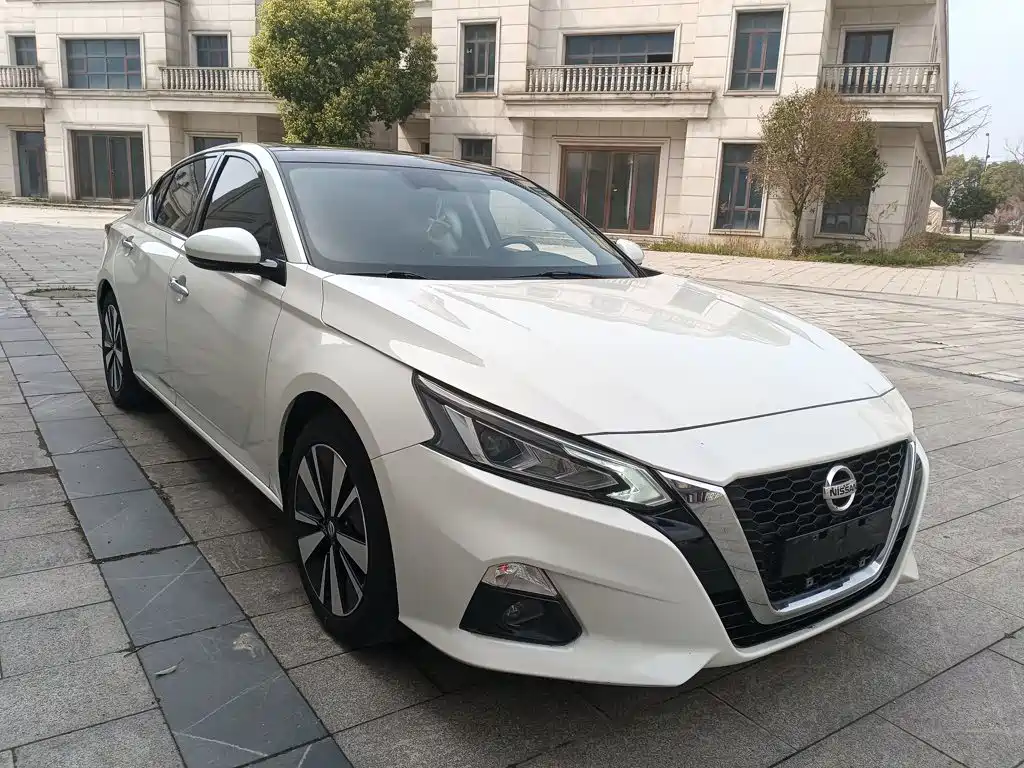 Nissan Teana 2022 — фото 22