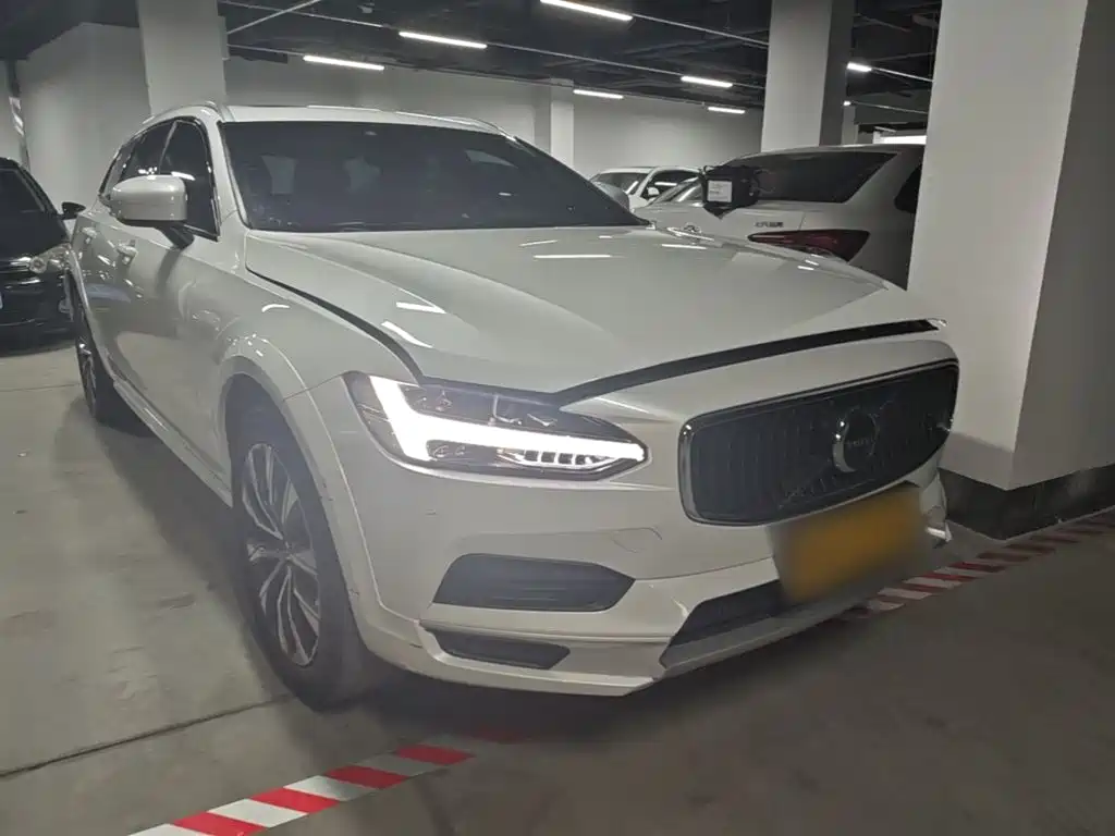 Volvo V90 2021