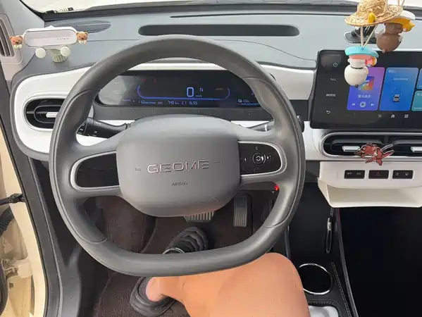 Geely Galaxy Panda 2025
