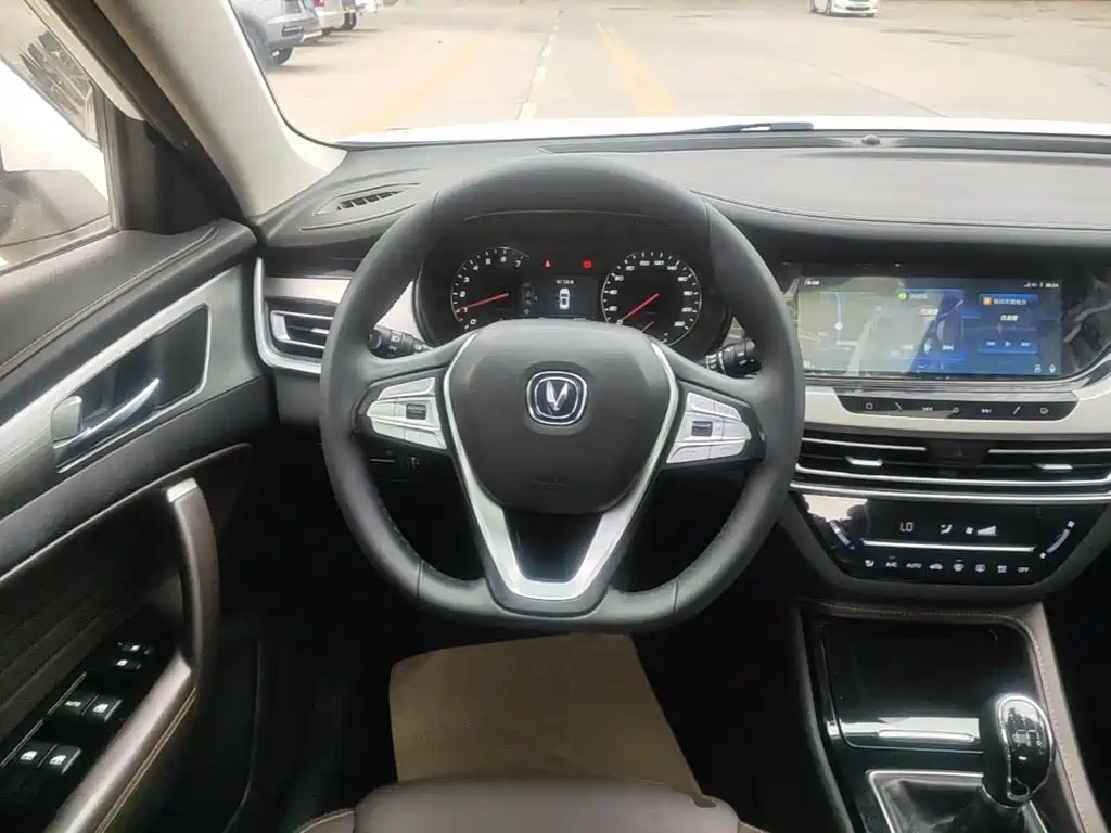 Changan CS35PLUS 2018 — фото 11
