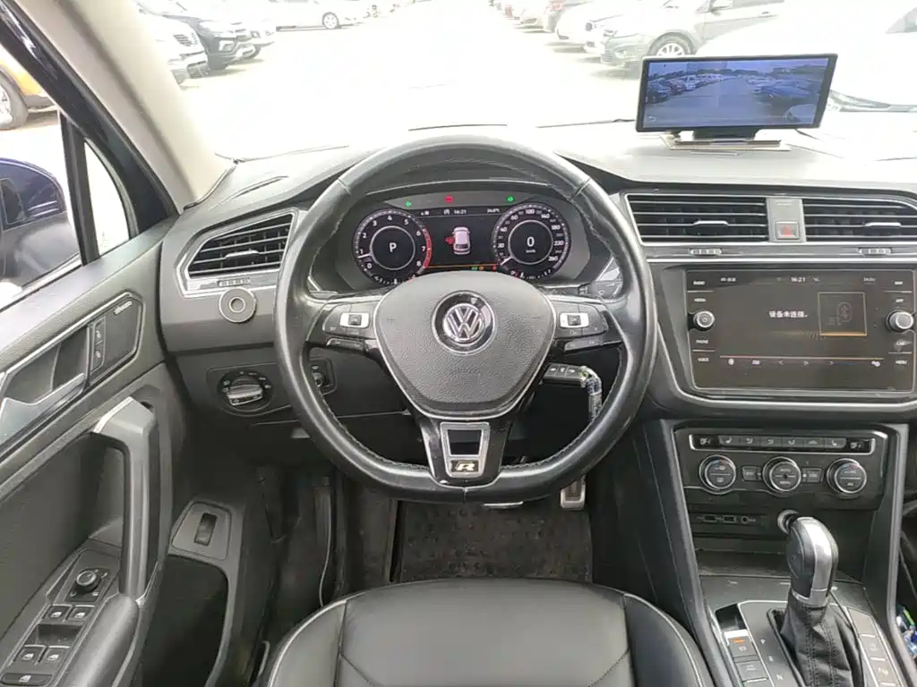 Volkswagen Tiguan 2018 — фото 11
