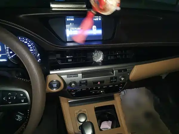 Lexus ES 2017